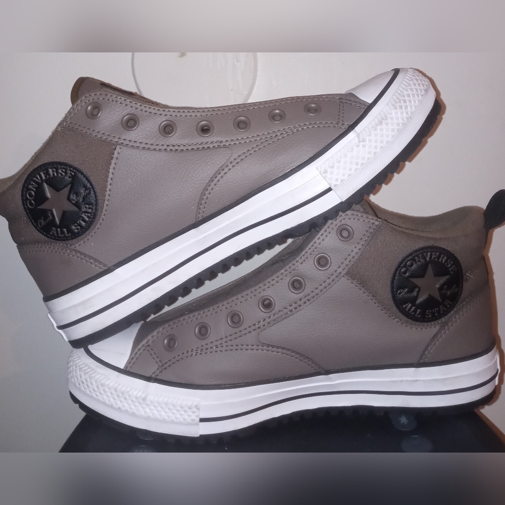 Converse All Star Chuck Taylor Men's  Malden Sneaker size 11